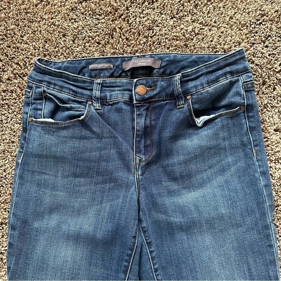 The Limited Women's Medium Wash Straight Leg Blue Jeans 10R - Picture 2 of 8